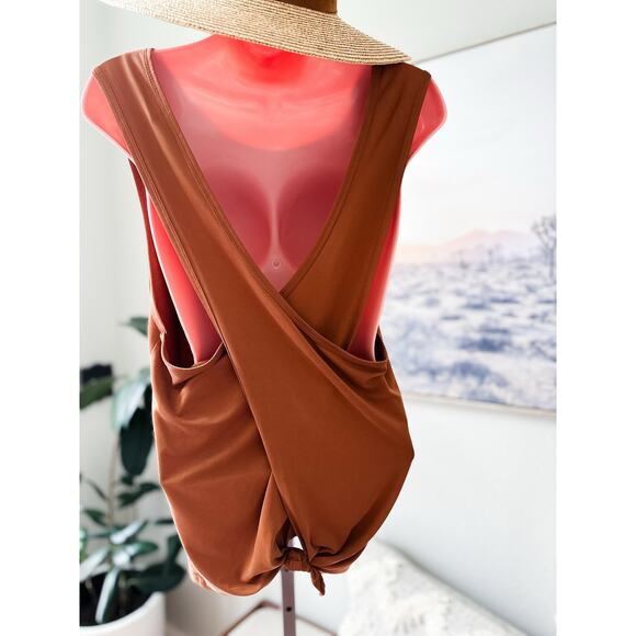 Cinnamon + Softness slow flow crisscrossed back floaty active tank - Picture 2 of 5
